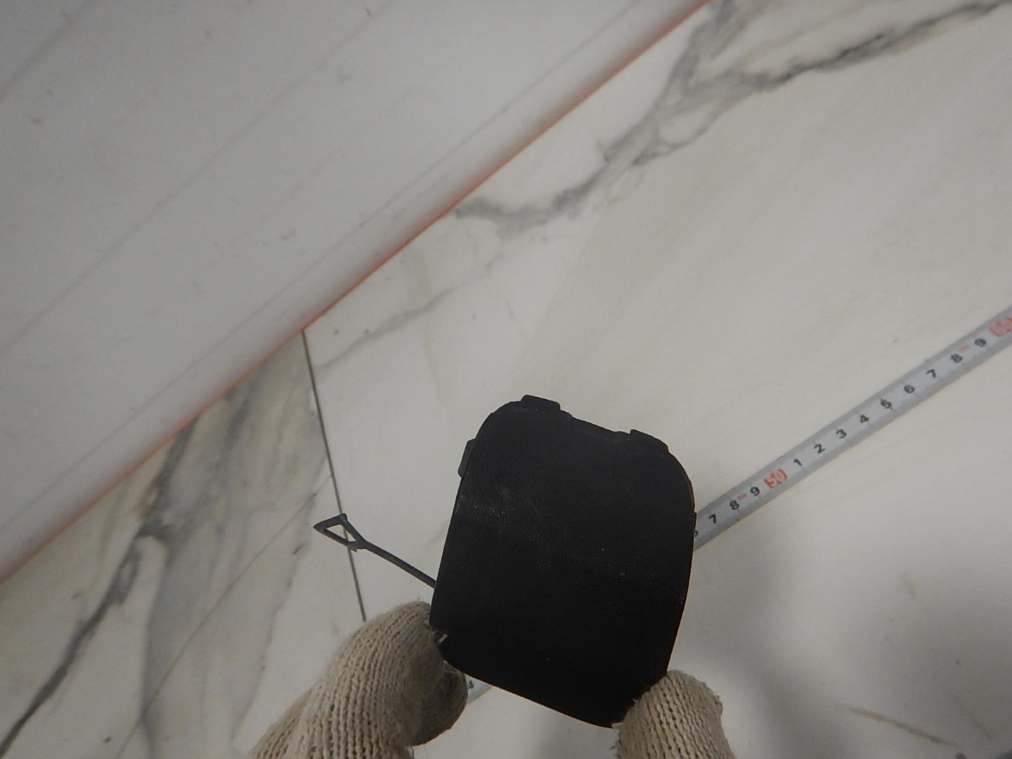 Заглушка буксировочного крюка