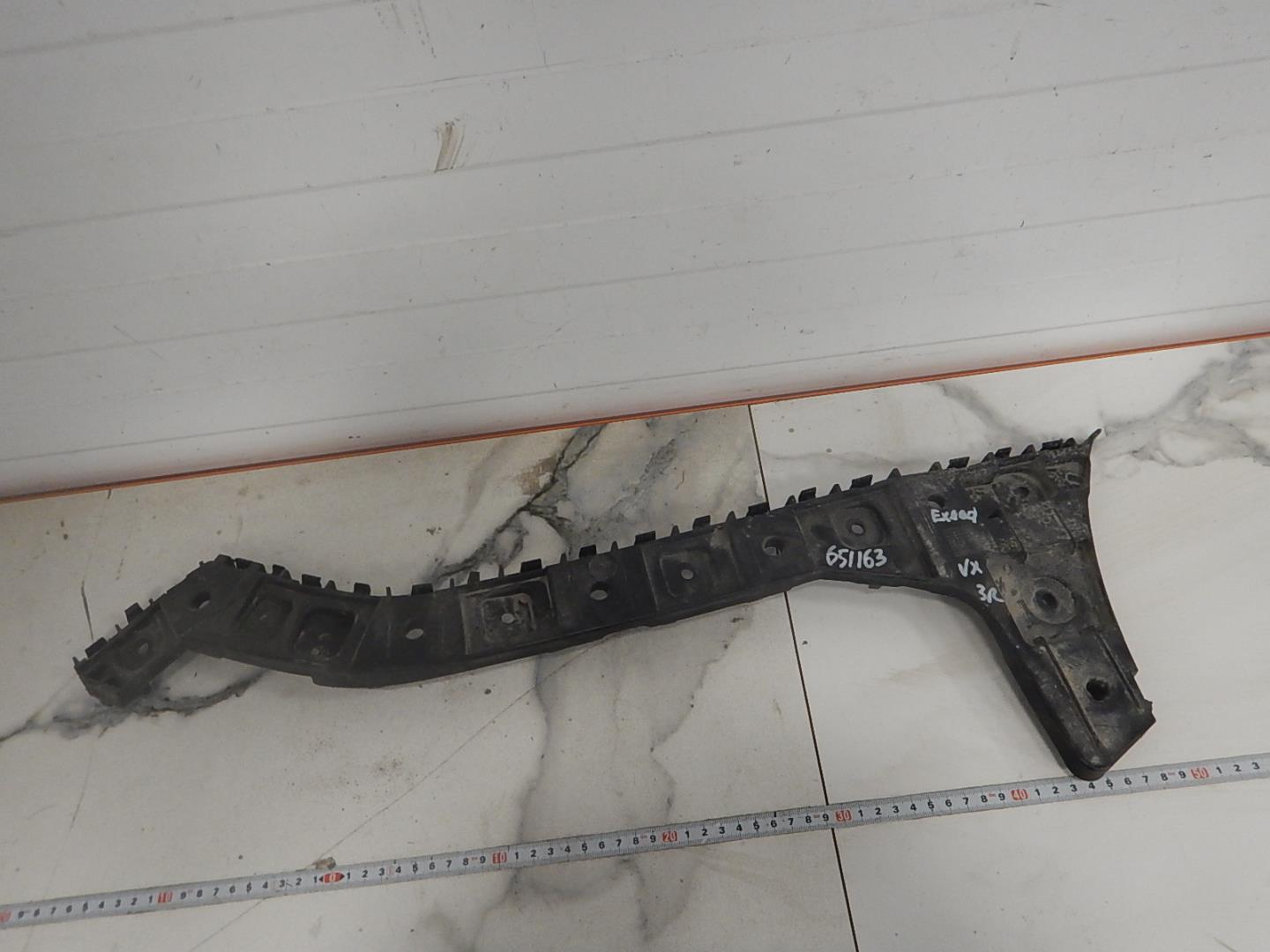 Кронштейн заднего бампера правый