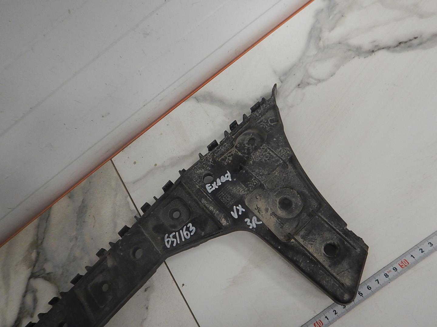 Кронштейн заднего бампера правый