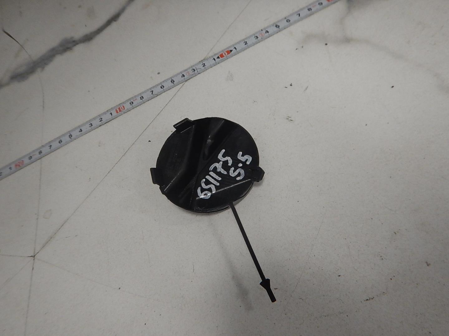 Заглушка буксировочного крюка