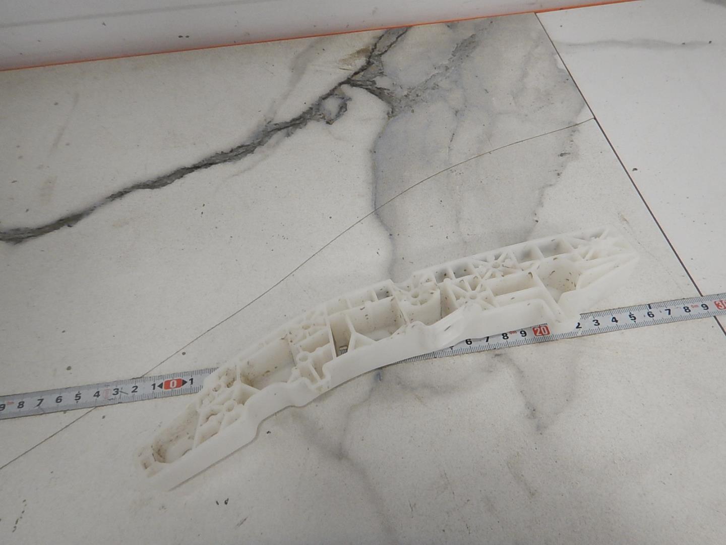 Кронштейн переднего бампера правый