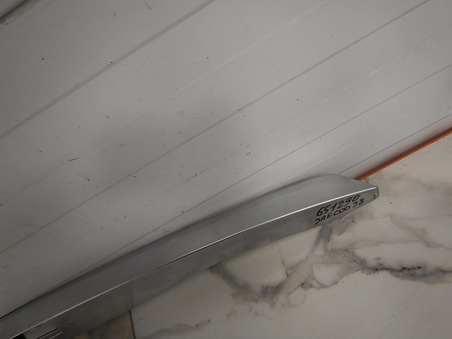 Накладка двери багажника