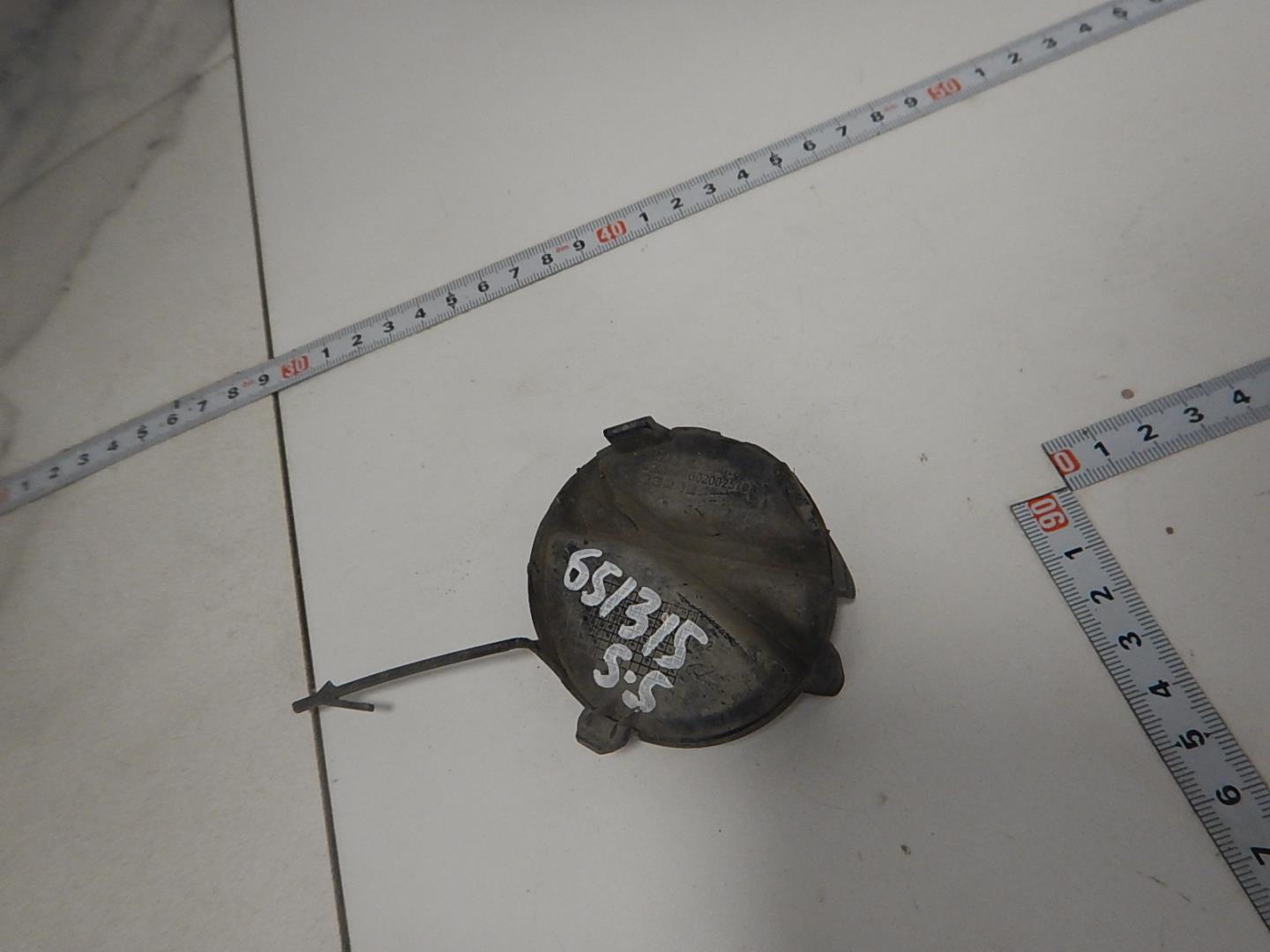 Заглушка буксировочного крюка