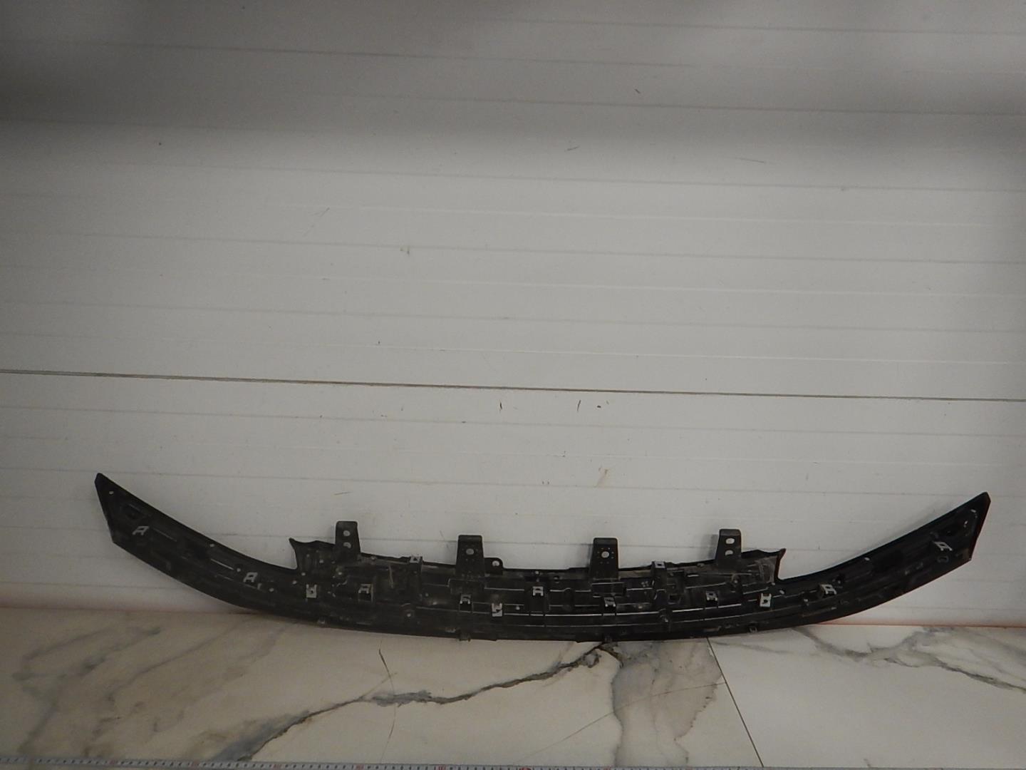 Накладка переднего бампера