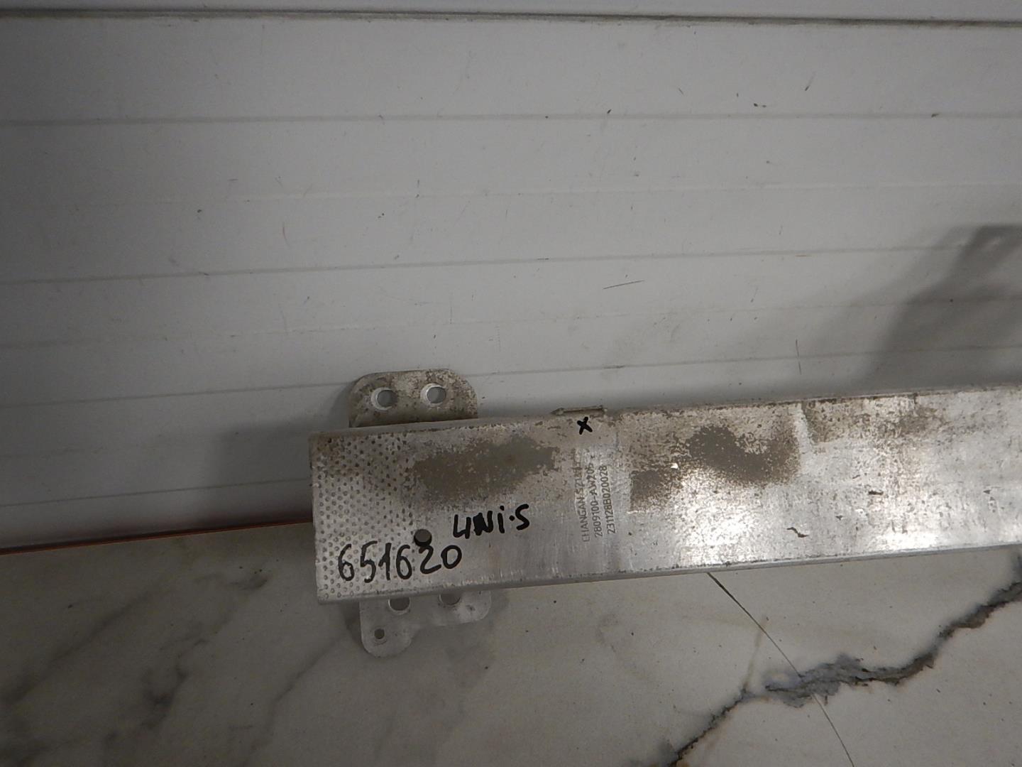 Усилитель переднего бампера