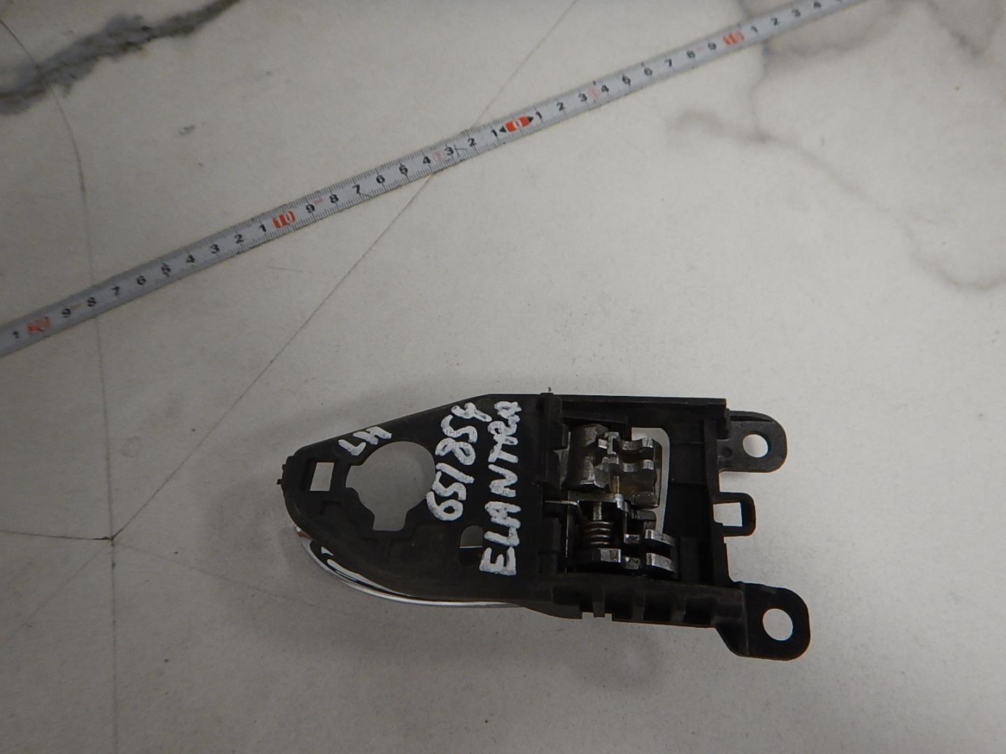 Ручка двери внутренняя левая