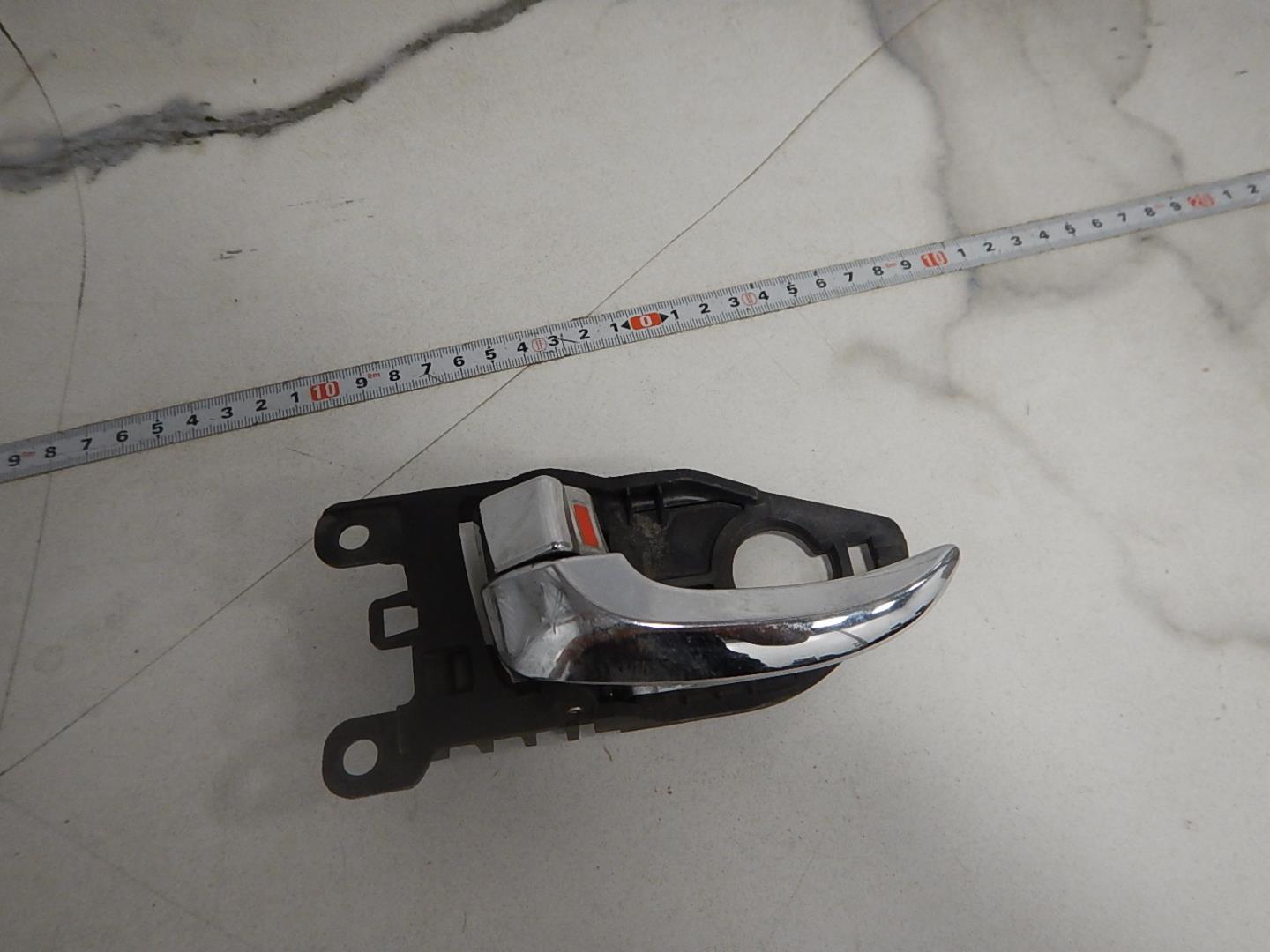 Ручка двери внутренняя левая