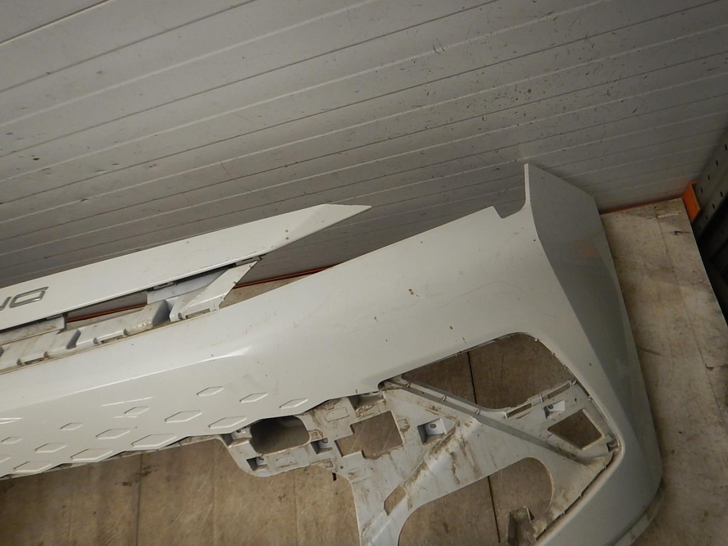 Бампер передний