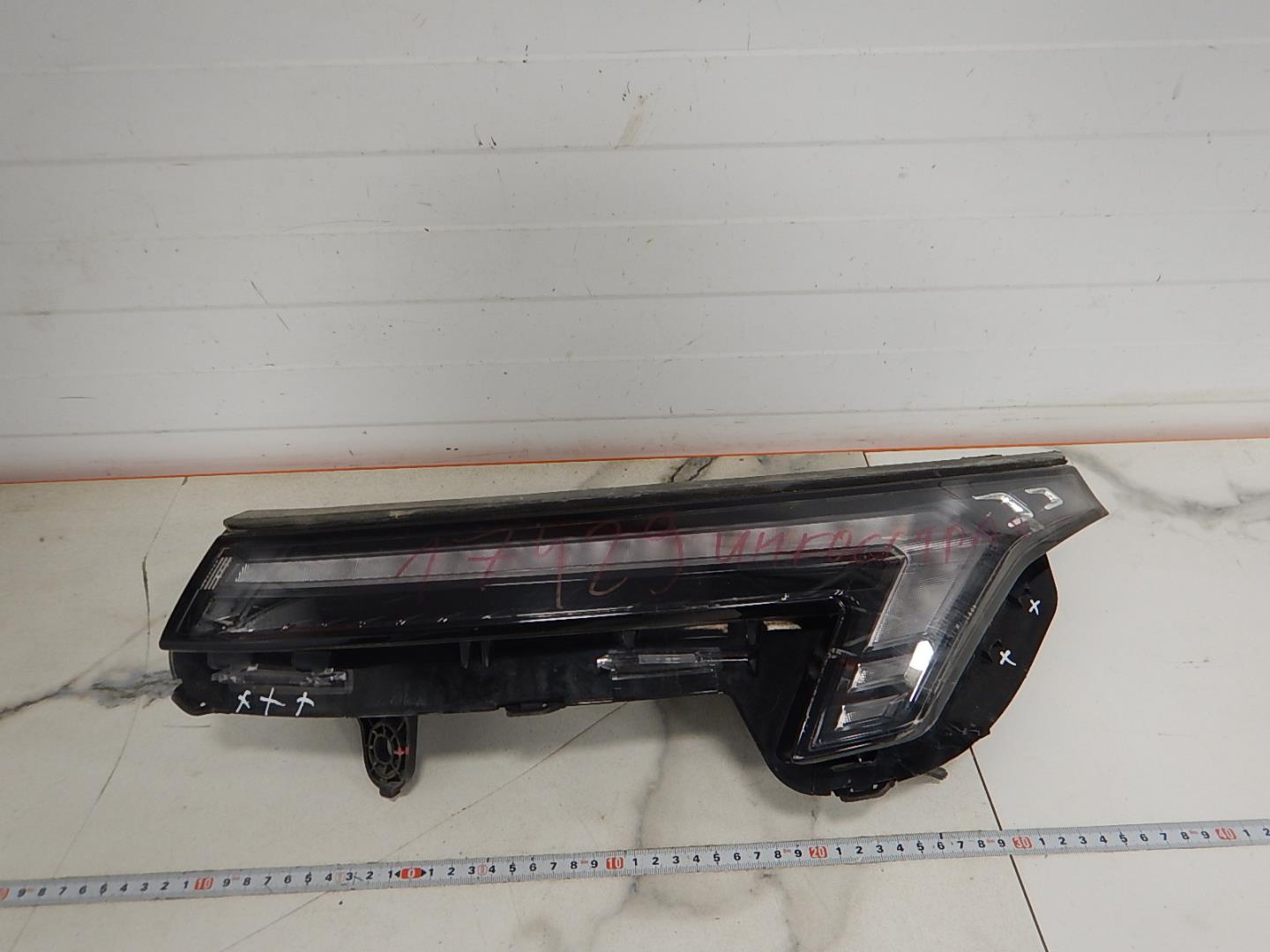 Фара дневного света левая (ходовые огни)