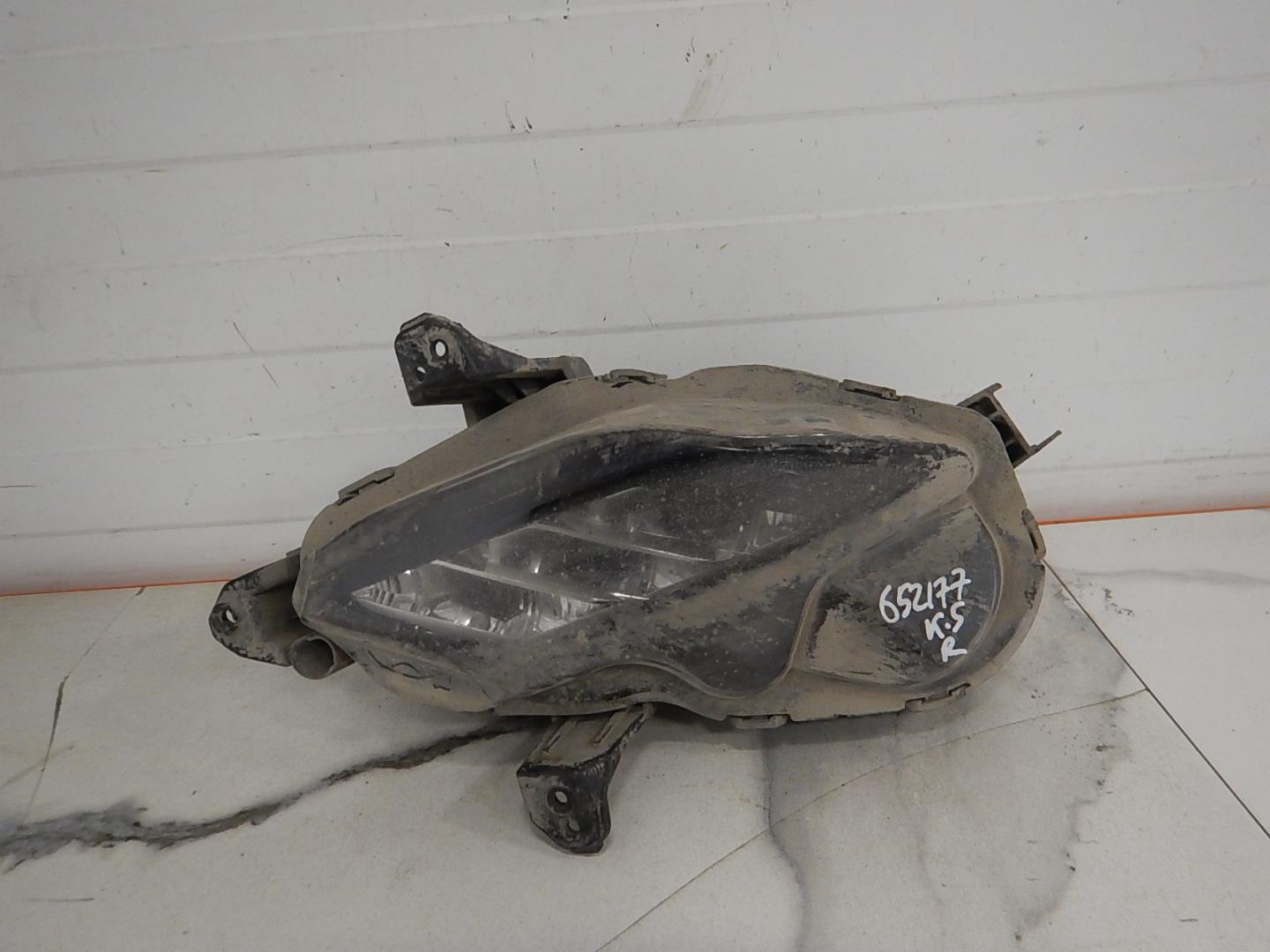 Фара противотуманная правая