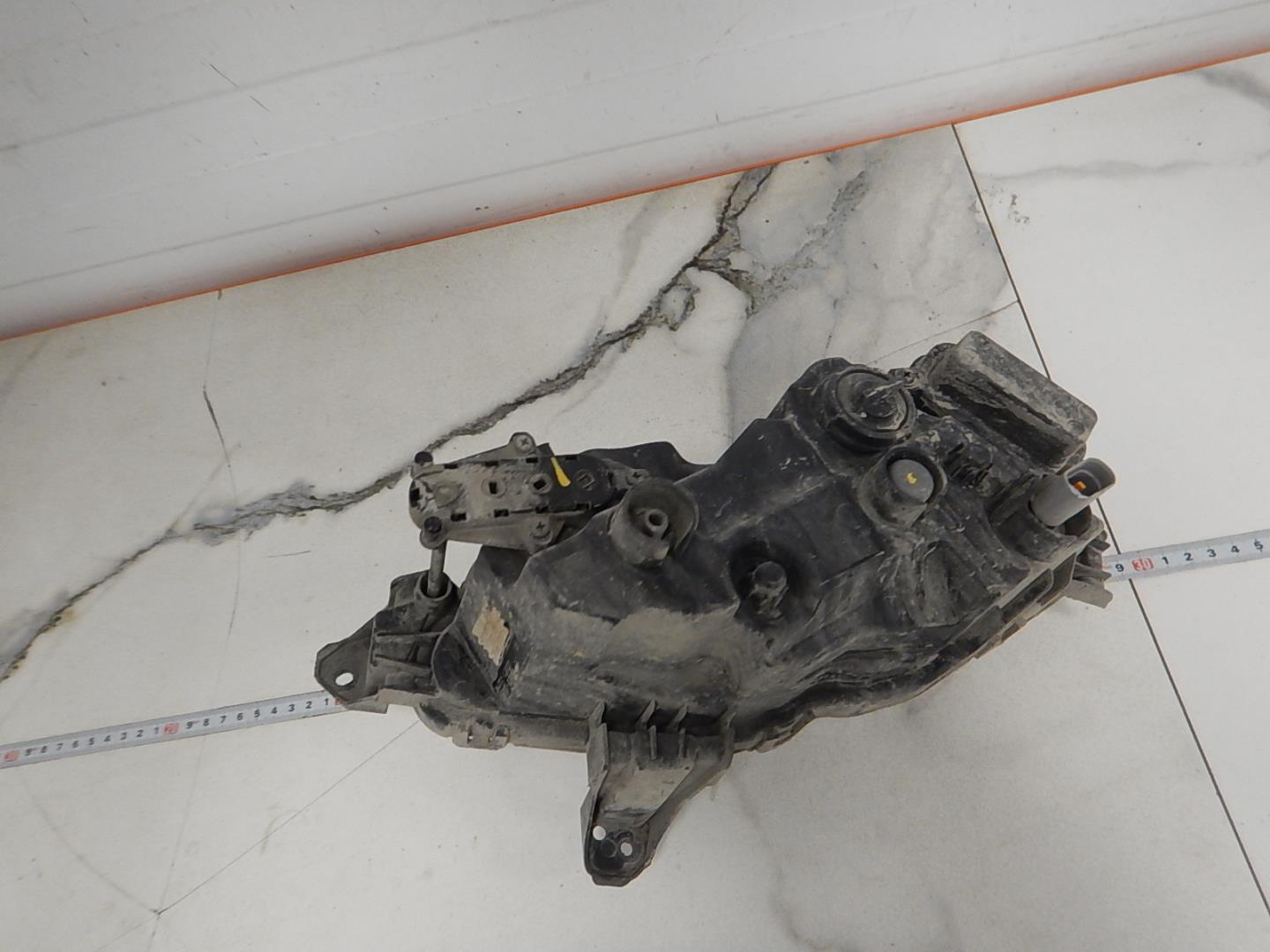 Фара противотуманная правая