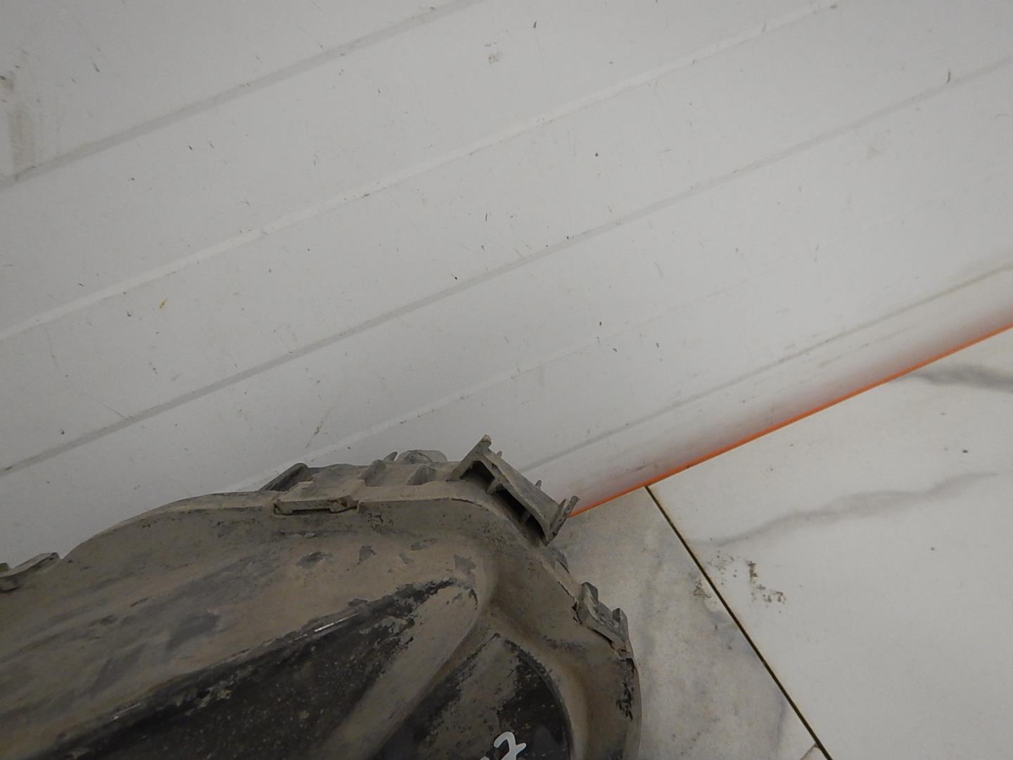 Фара противотуманная правая