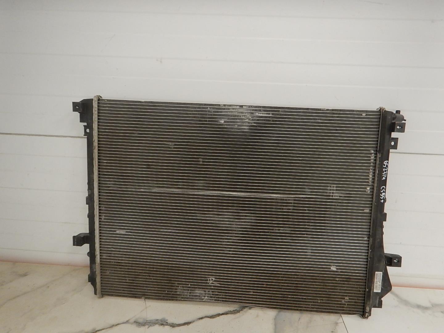 Радиатор охлаждения двигателя дополнительный