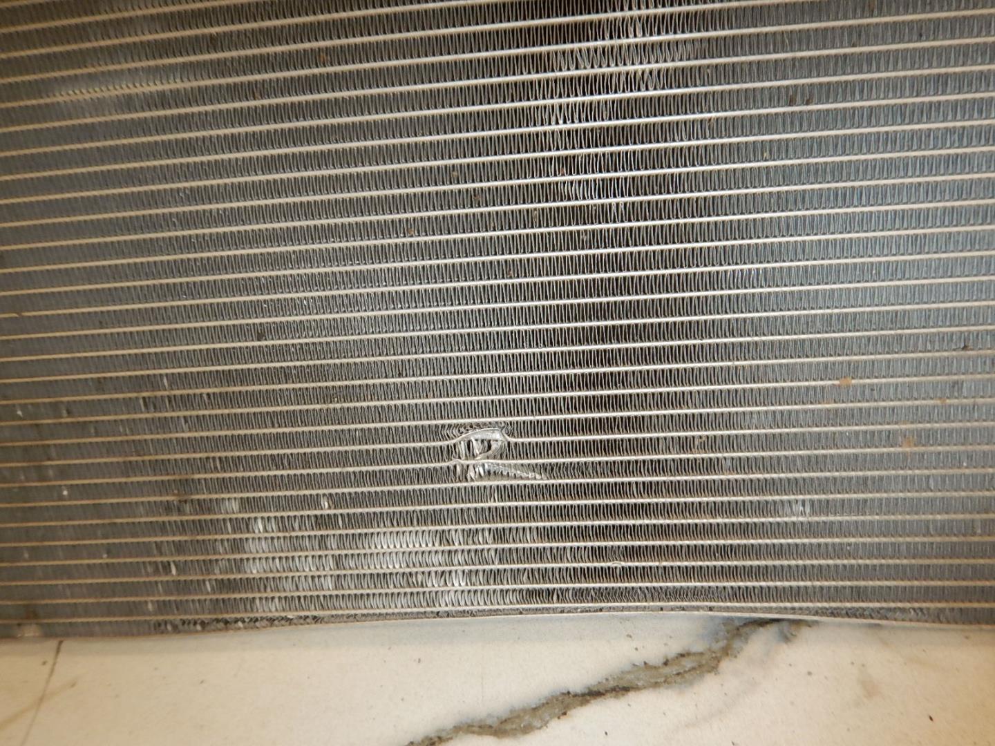 Радиатор охлаждения двигателя дополнительный