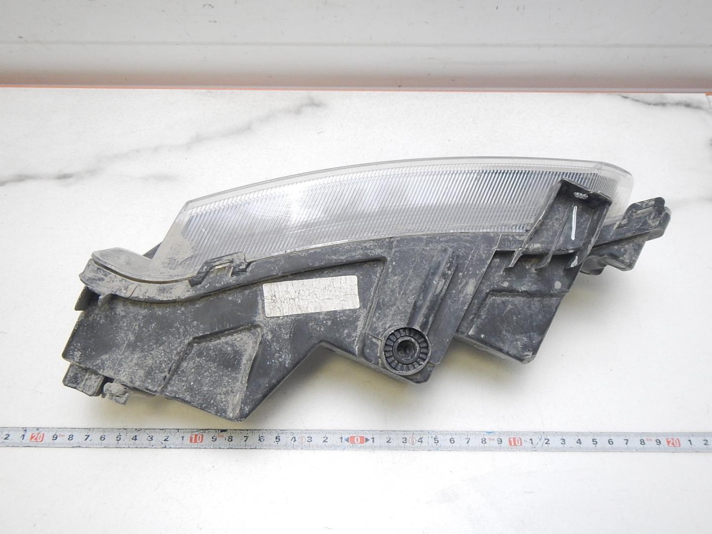 Фара противотуманная правая