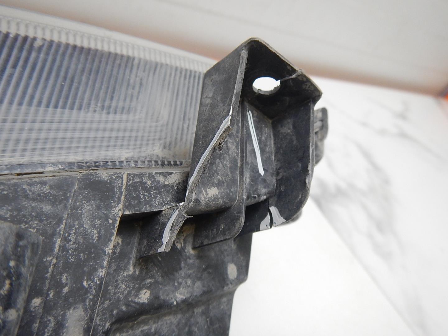 Фара противотуманная правая