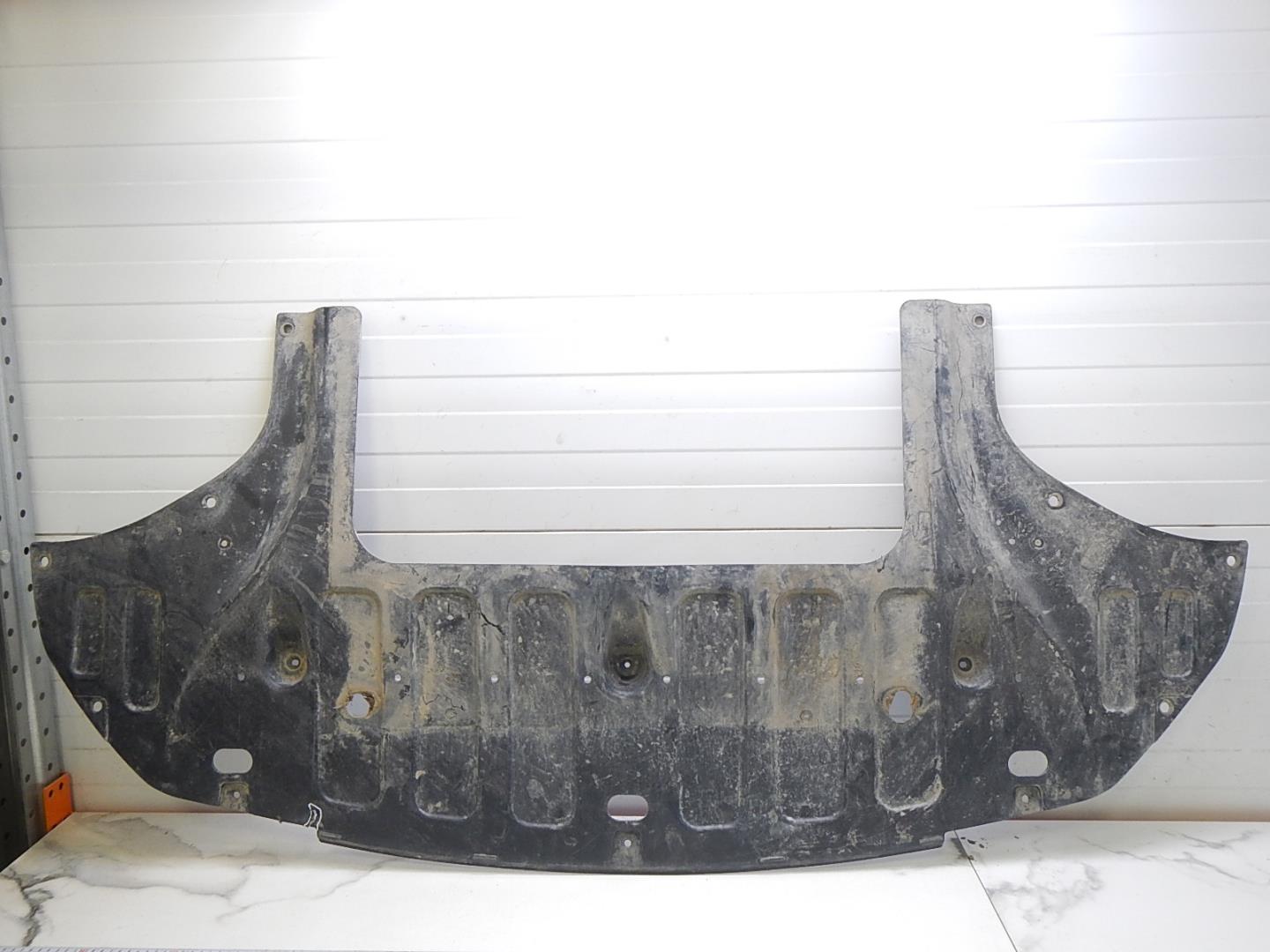 Пыльник двигателя