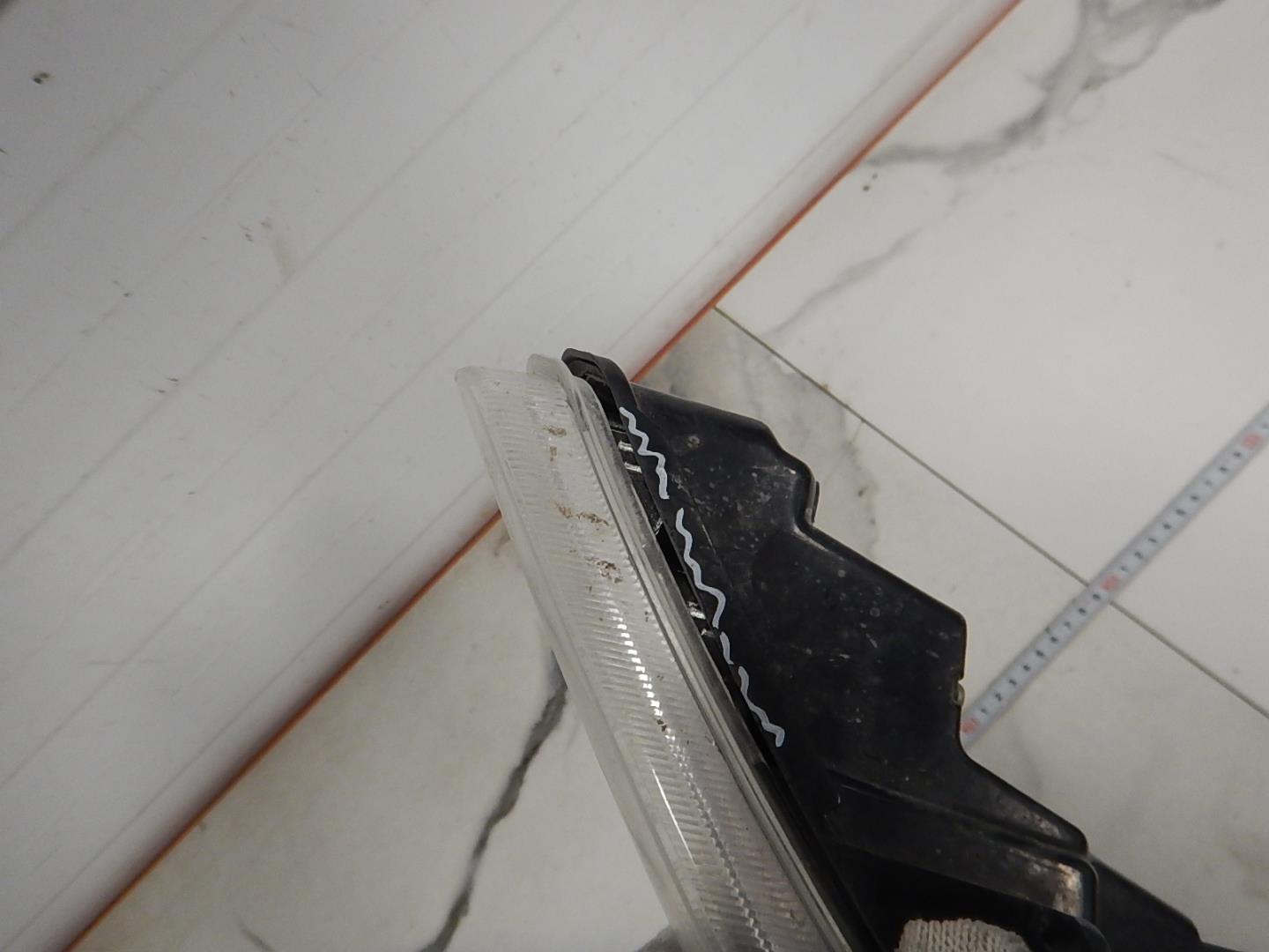 Фара дневного света правая (ходовые огни)