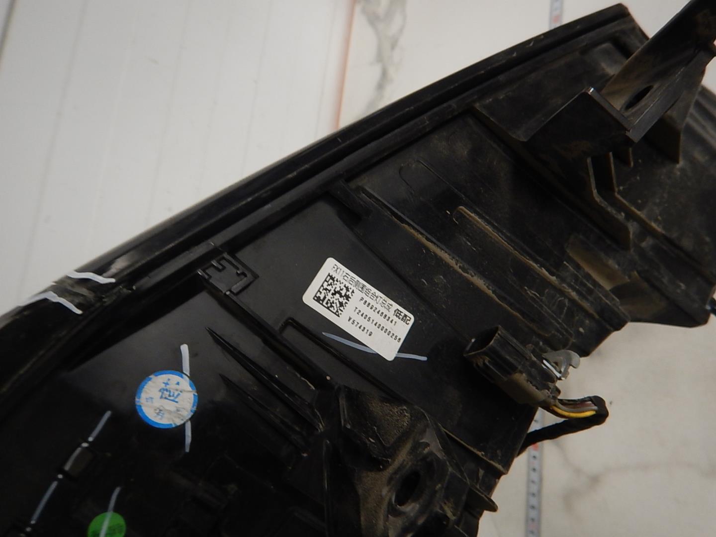 Фонарь задний правый