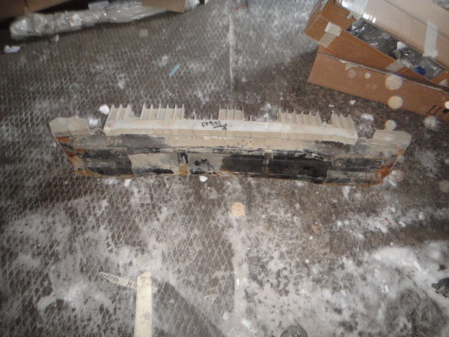 Усилитель заднего бампера