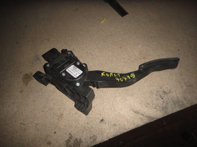 Педаль газа