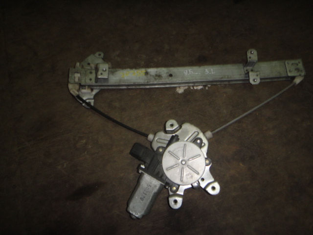 Стеклоподъемник электр. задний левый