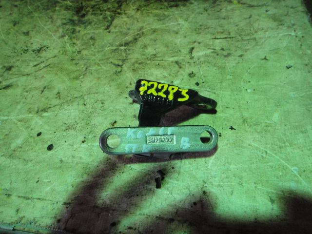 Петля двери передней правой верхняя