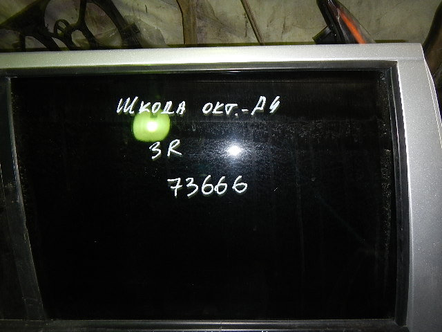 Стекло двери задней правой