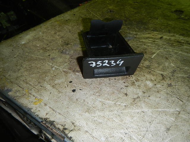 Пепельница