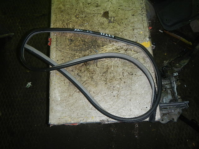 Уплотнитель двери