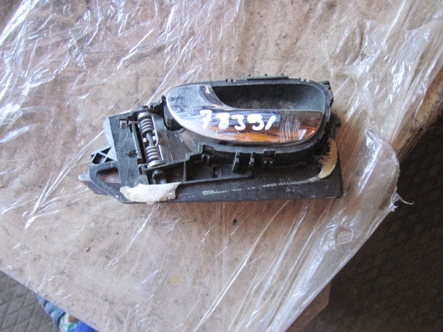 Ручка двери внутренняя левая