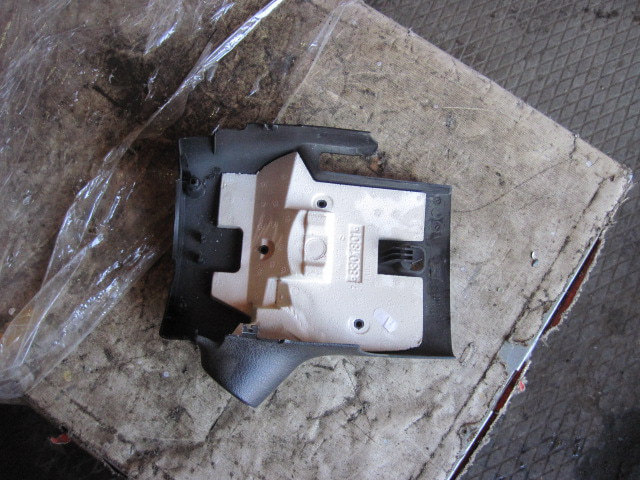 Кожух рулевой колонки