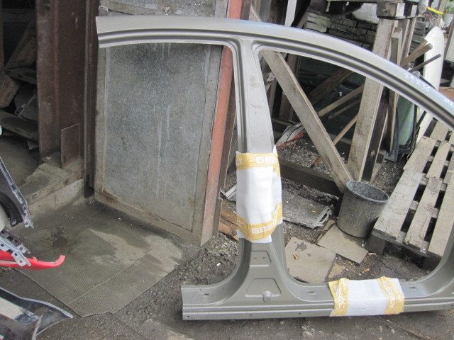 Кузовной элемент