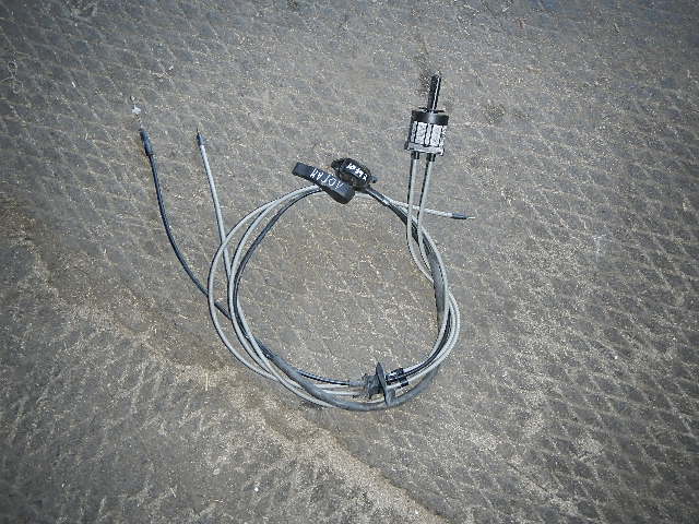 Трос открывания капота