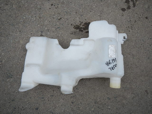 Бачок омывателя лобового стекла