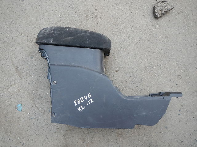 Подлокотник