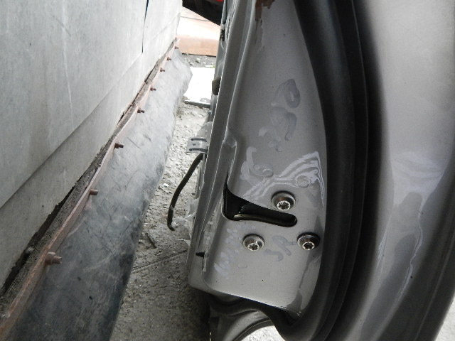 Замок двери задней правой