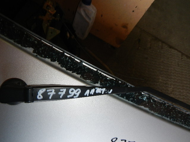 Поводок стеклоочистителя заднего