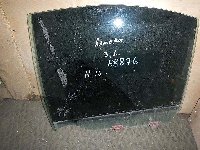 Стекло двери задней левой