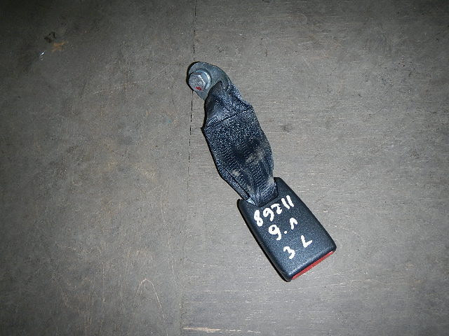 Ответная часть ремня безопасности