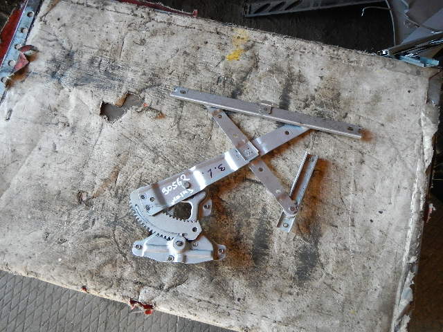 Стеклоподъемник механ. задний левый