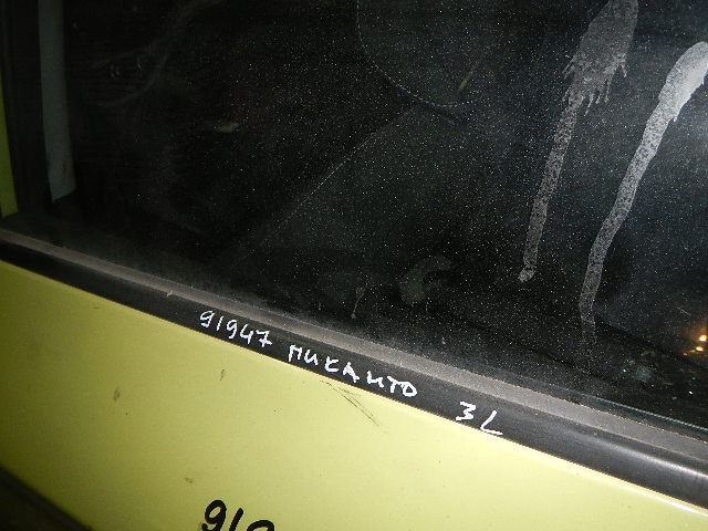 Накладка стекла заднего левого