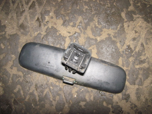 Зеркало заднего вида