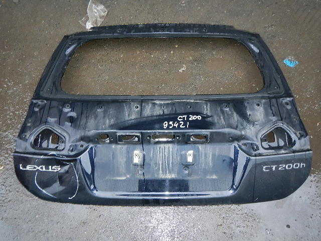 Дверь багажника