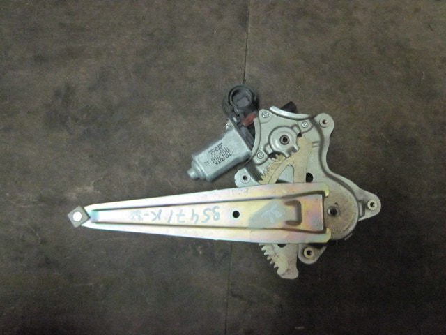 Стеклоподъемник электр. задний левый