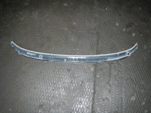 Решетка стеклоочистителей (Жабо)