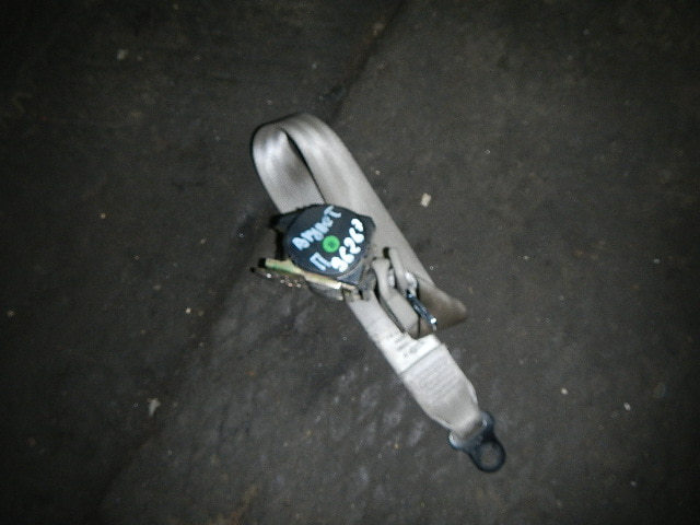 Ремень безопасности