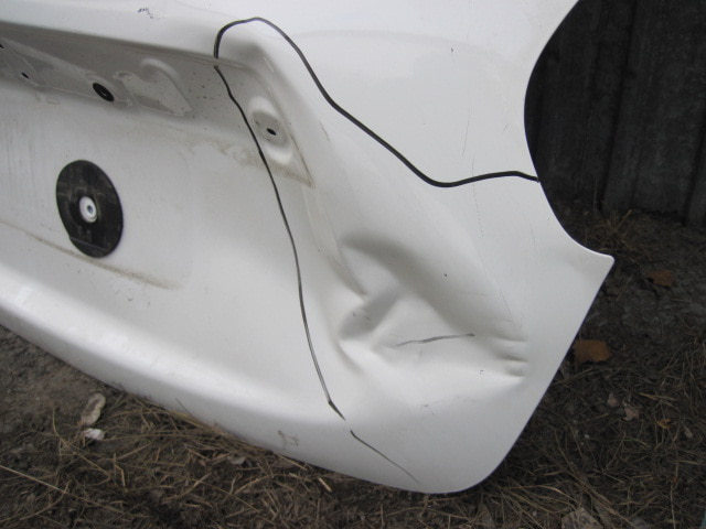 Дверь багажника