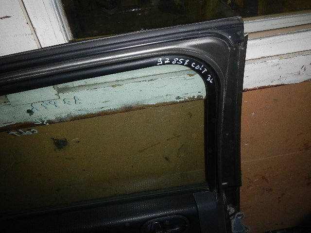 Уплотнитель стекла двери