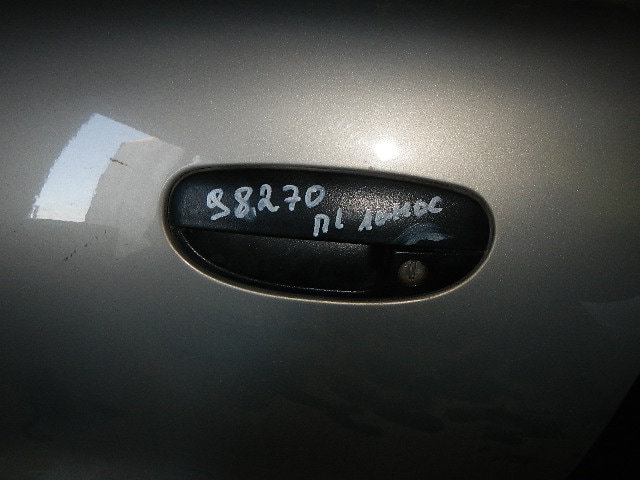 Ручка двери передней наружная левая